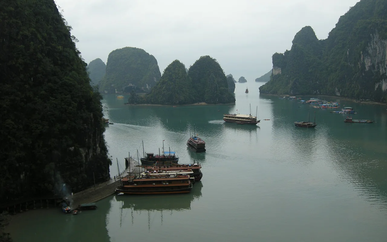 Vịnh Hạ Long · Quảng Ninh